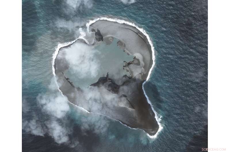 Scientists Record Volcanic Thunder: Capturing Earth s Roaring Voice