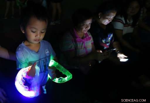 Earth Hour: Global Icons Dim Lights to Raise Climate Change Awareness