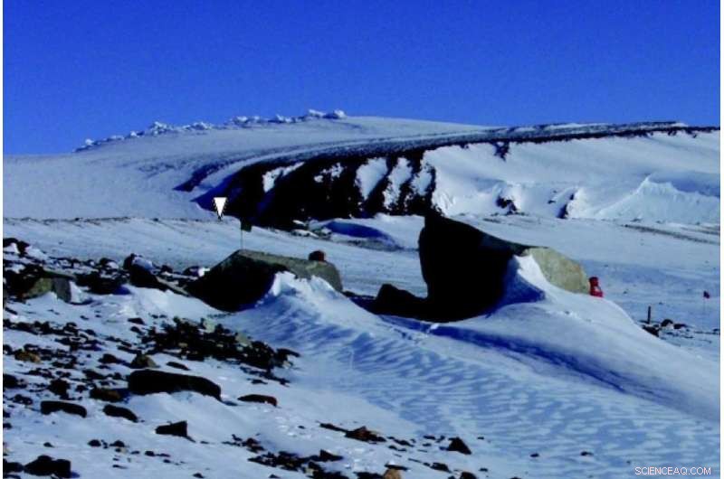 Imperial Researchers Trace 800,000-Year Meteorite Impact via Glassy Bead Trail