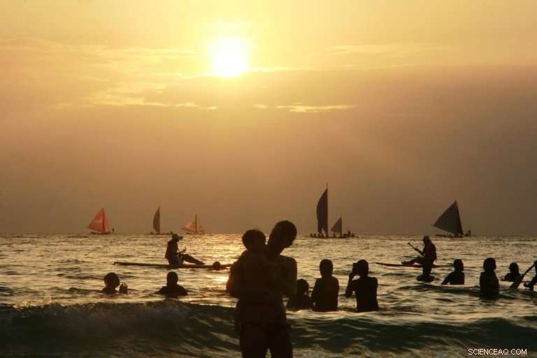 Philippines Deploys Riot Police to Enforce Boracay Closure and Prevent Protests