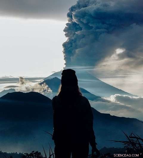 Impact of Major Tropical Volcanic Eruptions on Pacific Walker Circulation