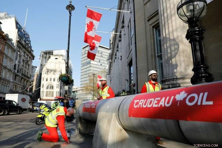 Growing Support for Canada s Controversial Pipeline Expansion