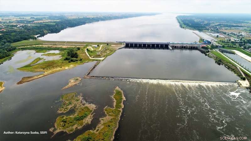 European Rivers: Fish and Canoeists Encounter Barriers Nearly Every Kilometer, Study Finds