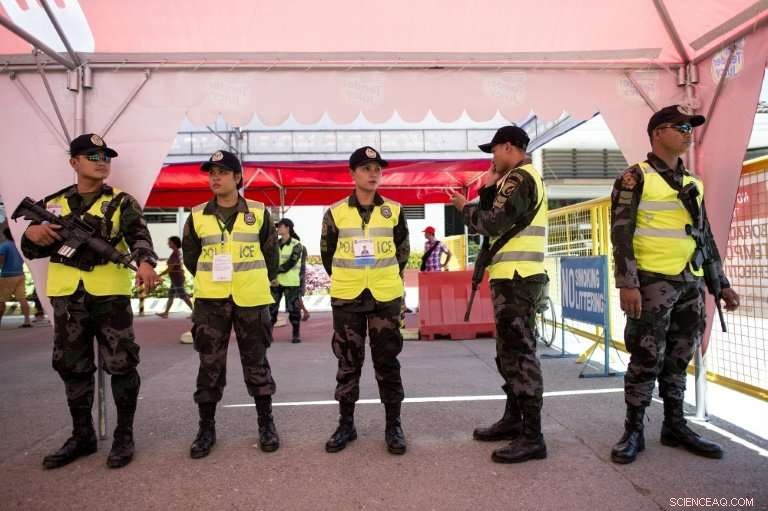 Philippines Bolsters Security Ahead of Boracay’s Six-Month Shutdown