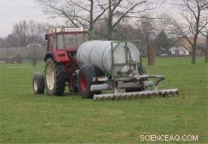 Transforming Agricultural Nitrate Pollution into Clean Air