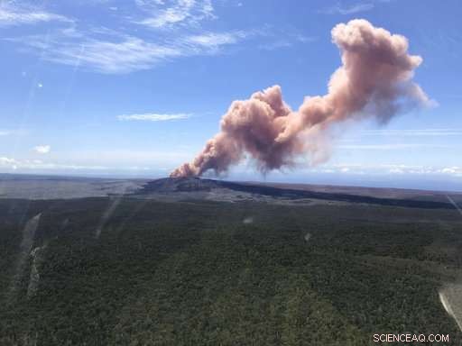 Kilauea Volcano Erupts, Evacuates 1,500 Residents