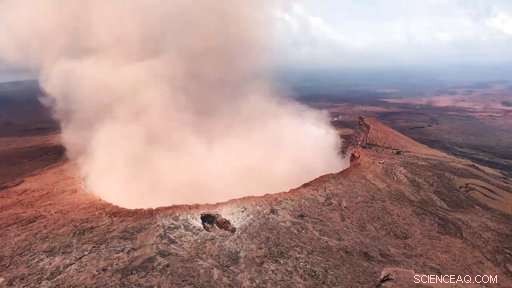 Hawaii s Kilauea Volcano Lava Flow Erodes Nine Homes