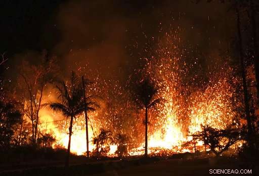 Hawaii s Kilauea Volcano Lava Flow Erodes Nine Homes