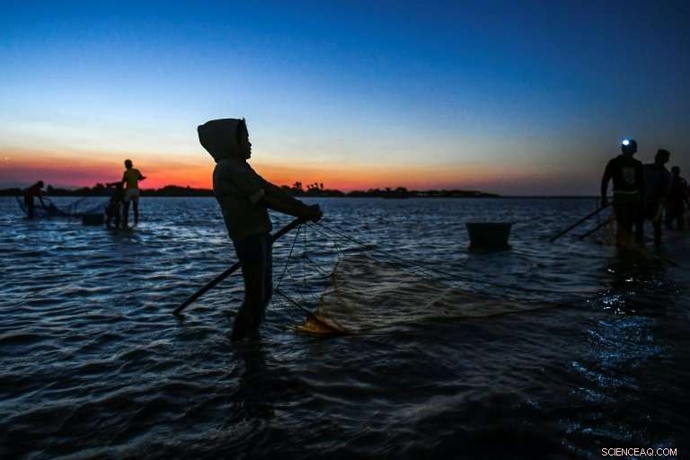 UN Debates Climate Finance, Striking a Balance for Global Lives