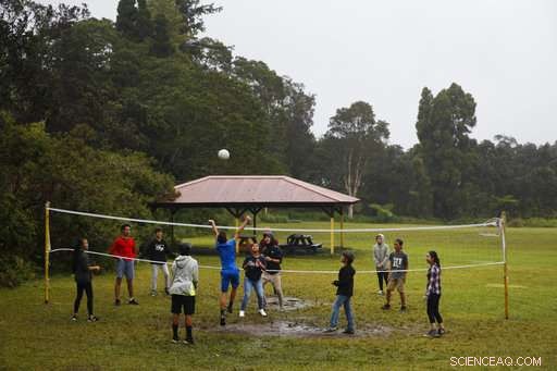 Hawaii Officials Urge Visitors to Maintain Travel Plans Amid Safety Concerns