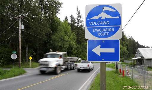 Kilauea Volcanic Activity Raises West Coast Eruption Alerts