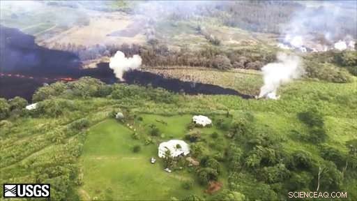Hawaii Volcano Erupts for Second Week, New Cracks Emit Lava