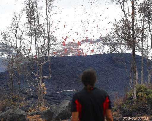 Hawaii Authorities Evacuate Residents After Lava Breaches Road