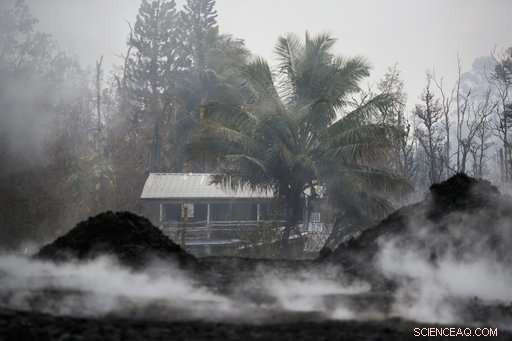 Lava Flow Devastates 4 Homes, Triggers Evacuation Plans in Hawaii