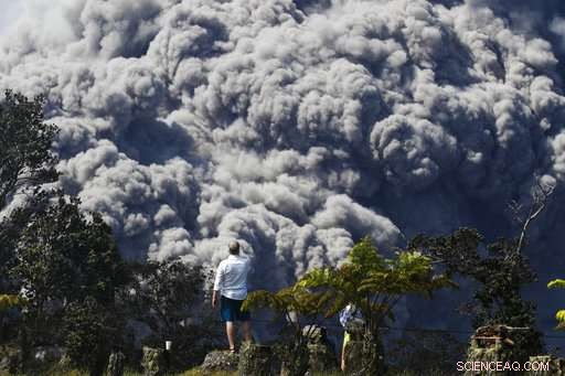 Kilauea Volcano Emits Hazardous Laze Plume Over Hawaii