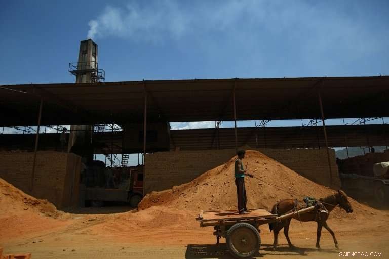 Earthquake Clears Smog from Nepal’s Brick Kilns, Improving Worker Health