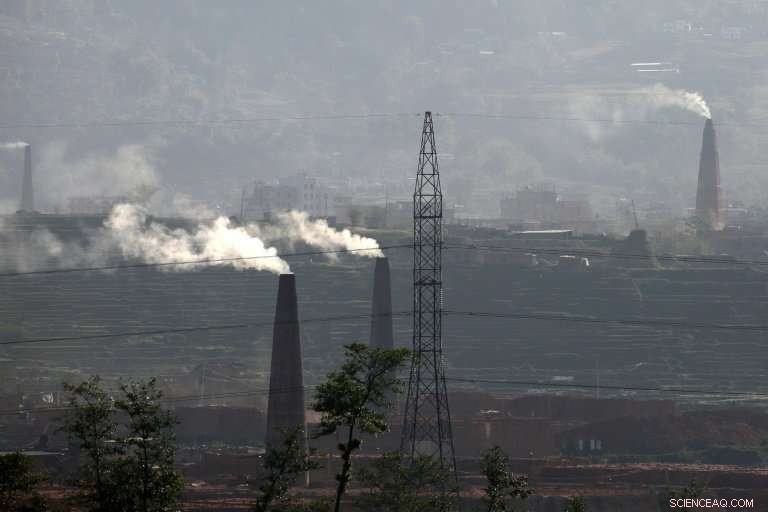 Earthquake Clears Smog from Nepal’s Brick Kilns, Improving Worker Health