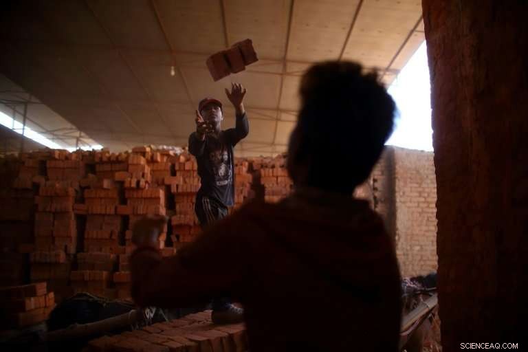 Earthquake Clears Smog from Nepal’s Brick Kilns, Improving Worker Health