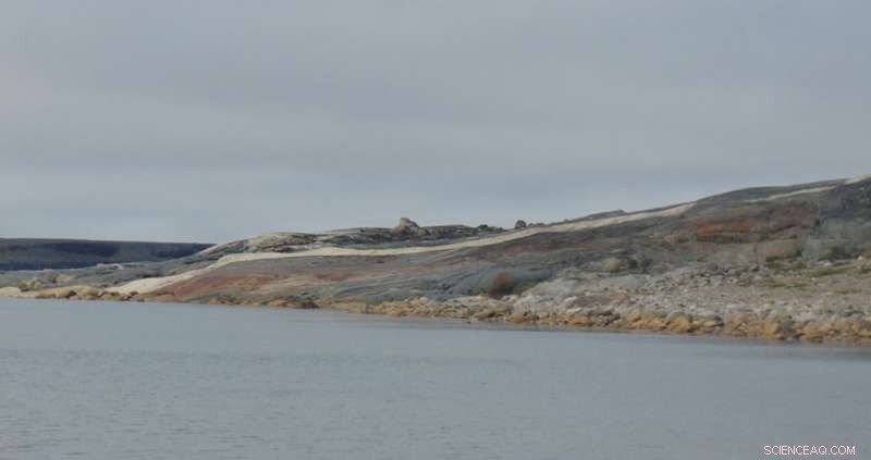 Earth s Crust and Early Life May Have Formed Earlier Than Expected