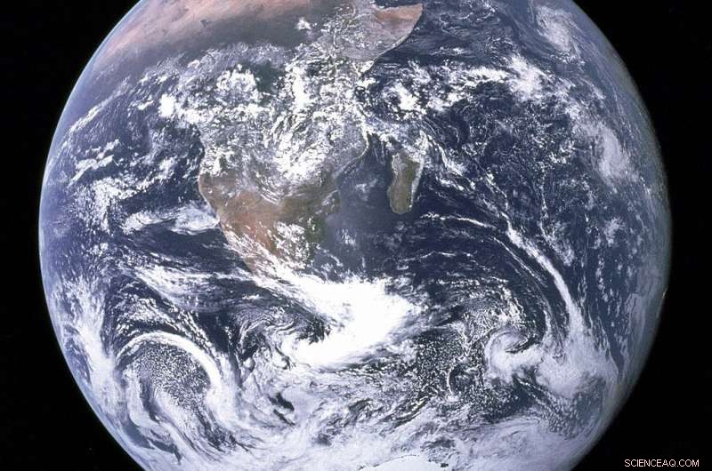 How Plate Tectonics Sparked Life on Earth