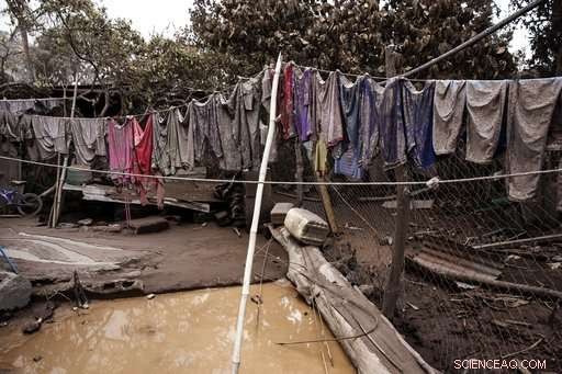 Guatemala Volcano Search Halted by Harsh Weather and Safety Concerns