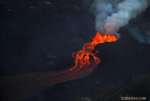 Kilauea Volcano Rises: Minor Explosions and Flowing Lava Near Pahoa
