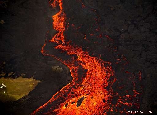 Kilauea Volcano Rises: Minor Explosions and Flowing Lava Near Pahoa