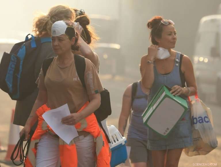 Hundreds of Soldiers Deploy to Aid England Wildfire Response