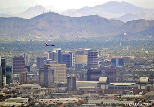 Phoenix Faces Extreme Heat: Urban Heat Island Intensifies 100°F+ Temperatures (Update)