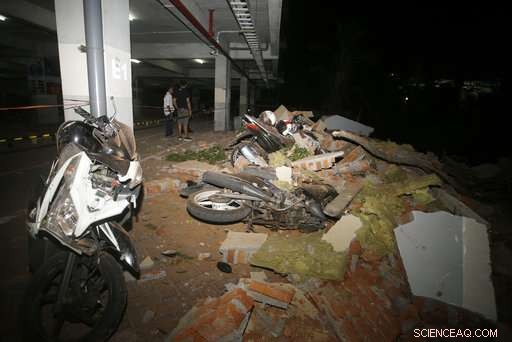 Deadly 7.8-Magnitude Earthquake Strikes Lombok, Indonesia, 39 Lives Lost