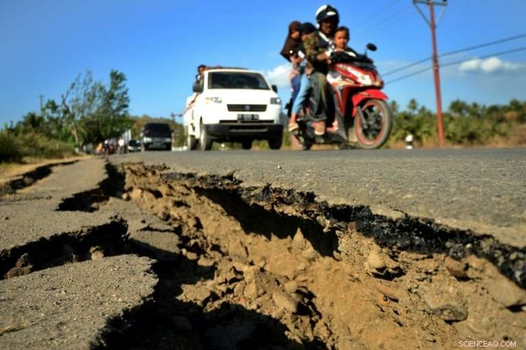 Aftershock Shakes Survivors in Indonesia Following Deadly Quake