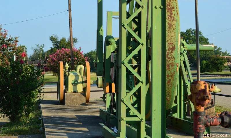 Foam Could Provide a Greener Alternative to Water-Intensive Fracking