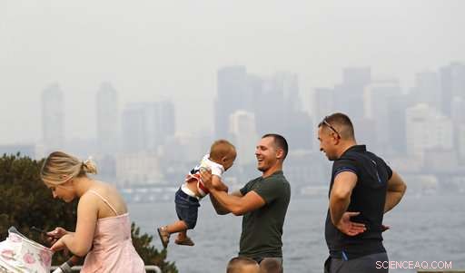 US West Grapples with Dense Smoke, Visibility Declines, Air Quality Alerts