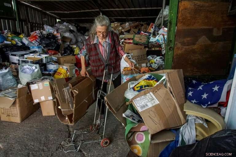 Sofia Theatre Group Highlights the Invisible Hands of Recycling