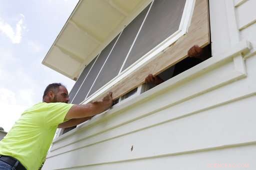 Hurricane Lane Deluges Hawaii s Big Island with Torrential Rain