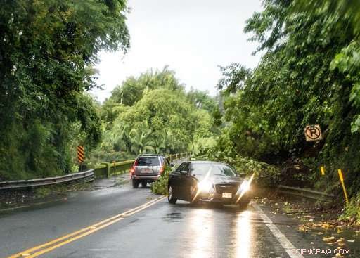 Hurricane Lane Heads Toward Hawaii, Brings 120‑mph Winds