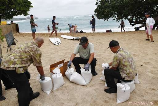 Five Individuals Rescued Amid Flooding During Hurricane s Heavy Rainfall in Hawaii