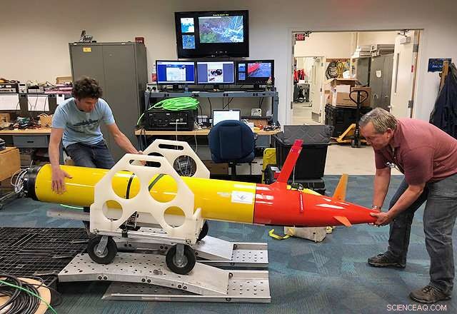 Autonomous Underwater Vehicle Detects Toxic Algae in Lake Erie