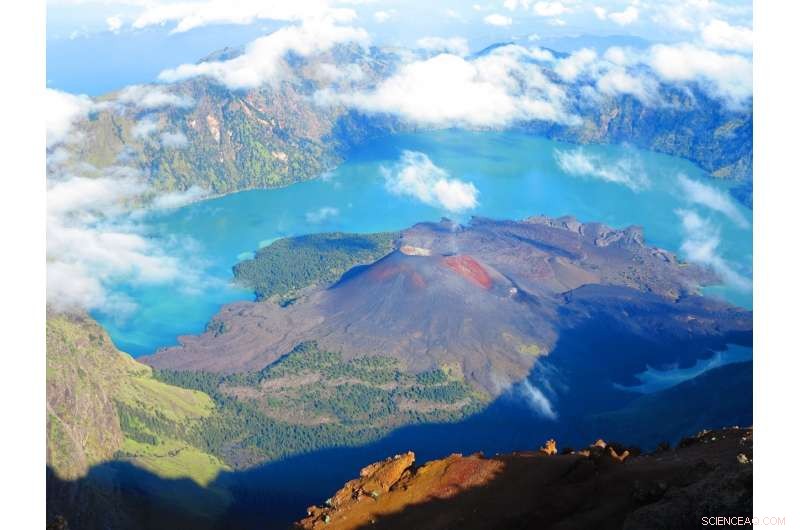 Lombok Seismic Activity: Does It Signal an Upcoming Volcanic Event?