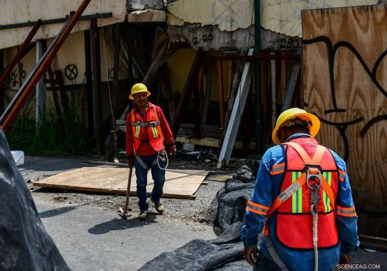Mexico Commemorates Twin Tragic Earthquake Anniversaries