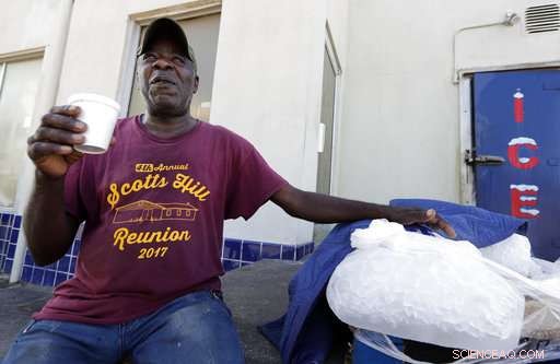 Hurricane Florence Death Toll Rises to 37 as President Trump Visits Affected Communities