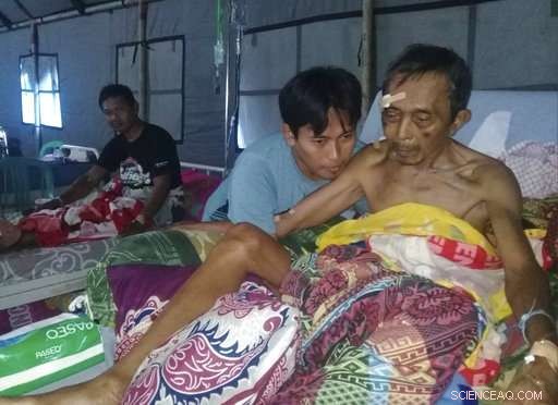 Indonesia Tsunami: Death Toll Nears 400, Likely to Rise