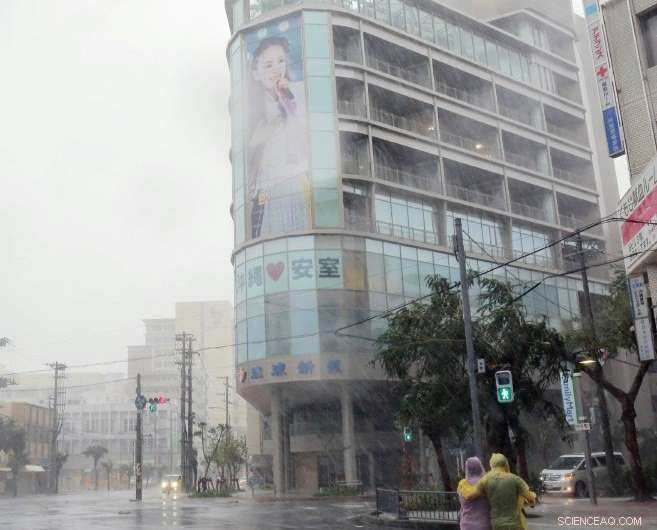 Four Fatalities Reported After Typhoon Strikes Japan