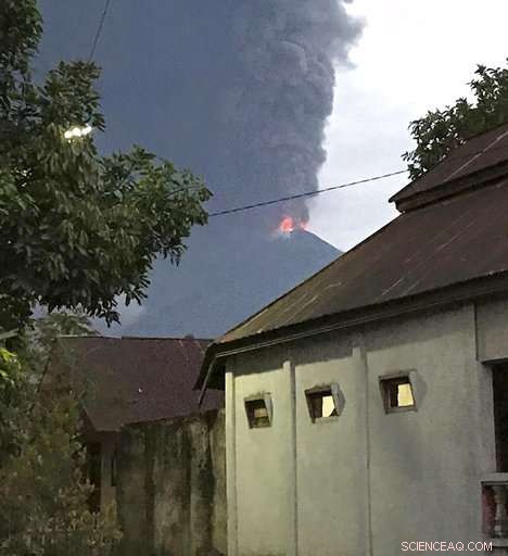 Mount Soputan Erupts on Indonesia s North Sulawesi Island After Recent Earthquake