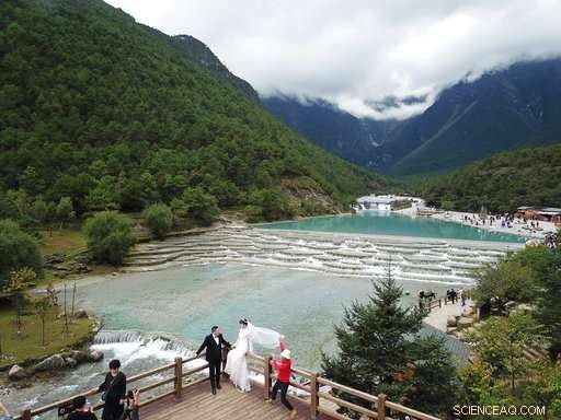 Rapidly Melting Glacier in China Attracts Tourists Amid Growing Climate Concerns