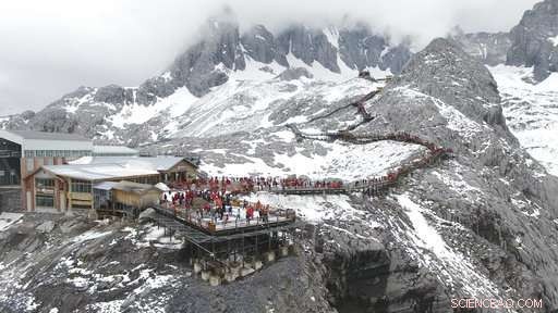 Rapidly Melting Glacier in China Attracts Tourists Amid Growing Climate Concerns