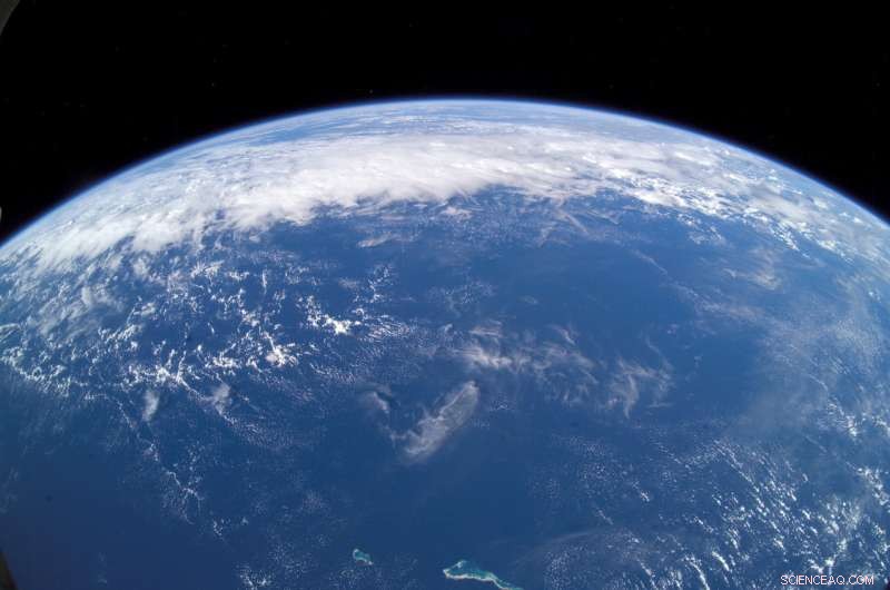 Geoscientists Reveal Hidden Reservoir of Earth s Water