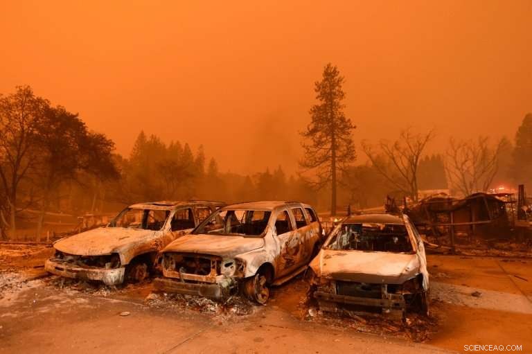 California Wildfires Intensify, Threatening Paradise and Surrounding Communities