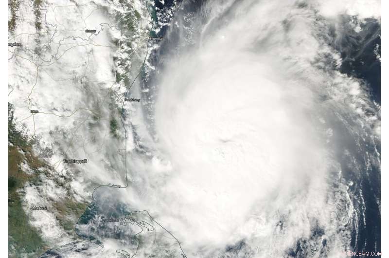NASA’s Suomi NPP Satellite Reveals a Cloud‑Filled Eye in Tropical Cyclone Gaja