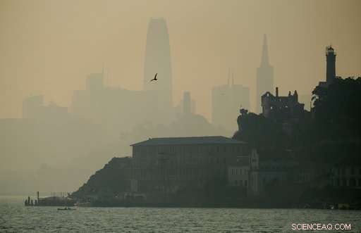 California Wildfires Emit Smoke, Heightening Health Risks